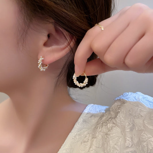 Dahlia Pearl Hoop Earrings